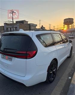 Chrysler Pacifica